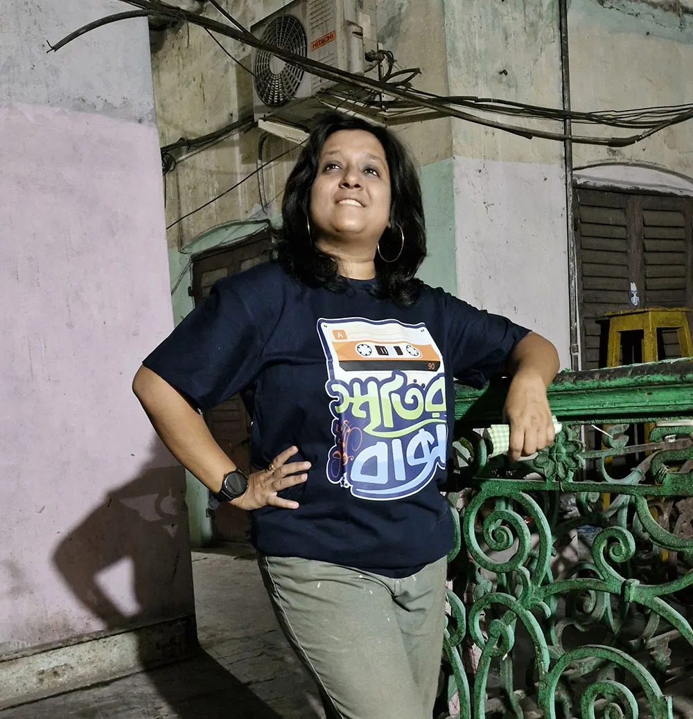 Buy Sritir Baksho Women T-shirts