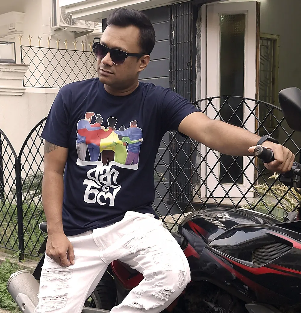 Bondhu Chol Bengali T-shirt for a Man