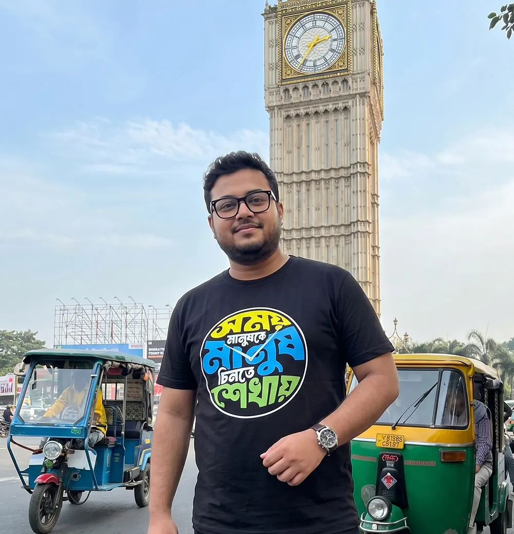 Somoye Manush ke, Manush Chinte Shekhaye Bengali Unisex T-Shirt for man